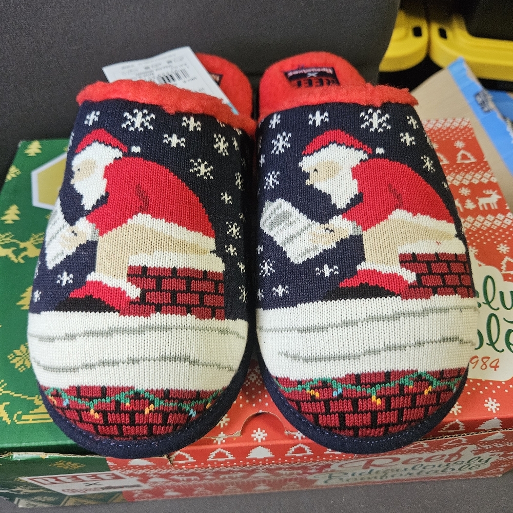 REEF X TIPSY ELVES SANTA LOG CHRISTMAS SLIPPERS:NEW IN BOX: SIZE 7